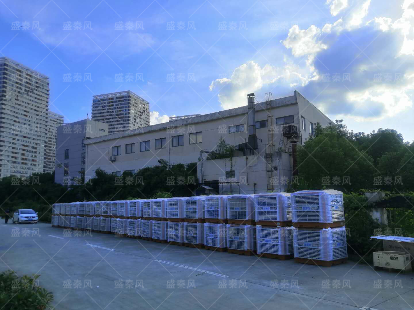 悶熱車間降溫通風(fēng)選擇什么設(shè)備好？湖北冷風(fēng)機(jī)廠家解答