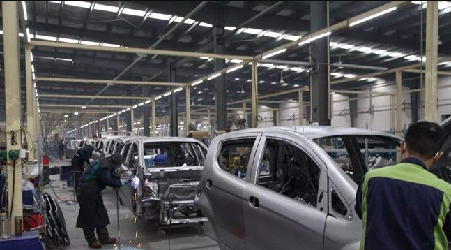 廠房降溫工業(yè)大吊扇對汽車制造車間環(huán)境有什么改善？
